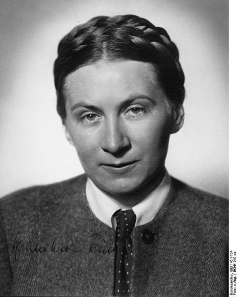 1934: Portrait of Gertrud Scholts-Klink. Photo: German Federal Archives.