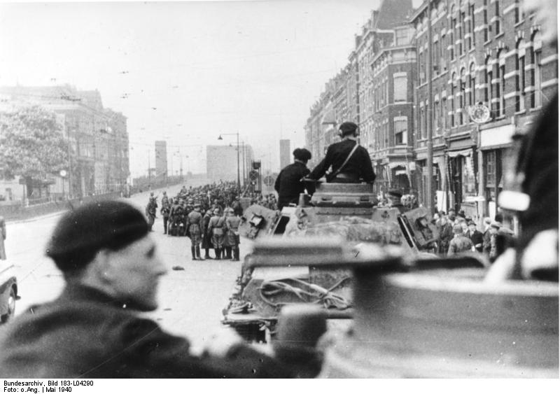 On This Day: May 1940 Bundesarchiv_Bild_183-L04290,_Rotterdam,_Einmarsch_motorisierter_deutscher_Truppen.jpg
