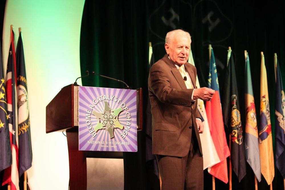 Dr. Schoenfeld at 4H.JPG