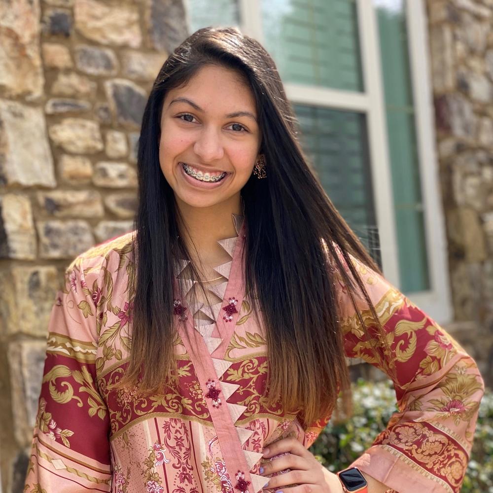 2nd Place Middle School winner Anya Surani